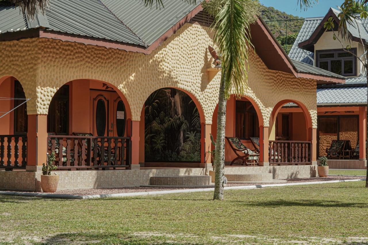 Anse Kerlan Beach Chalets Exteriör bild