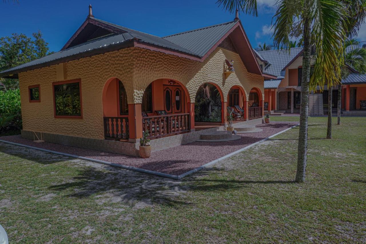 Anse Kerlan Beach Chalets Exteriör bild