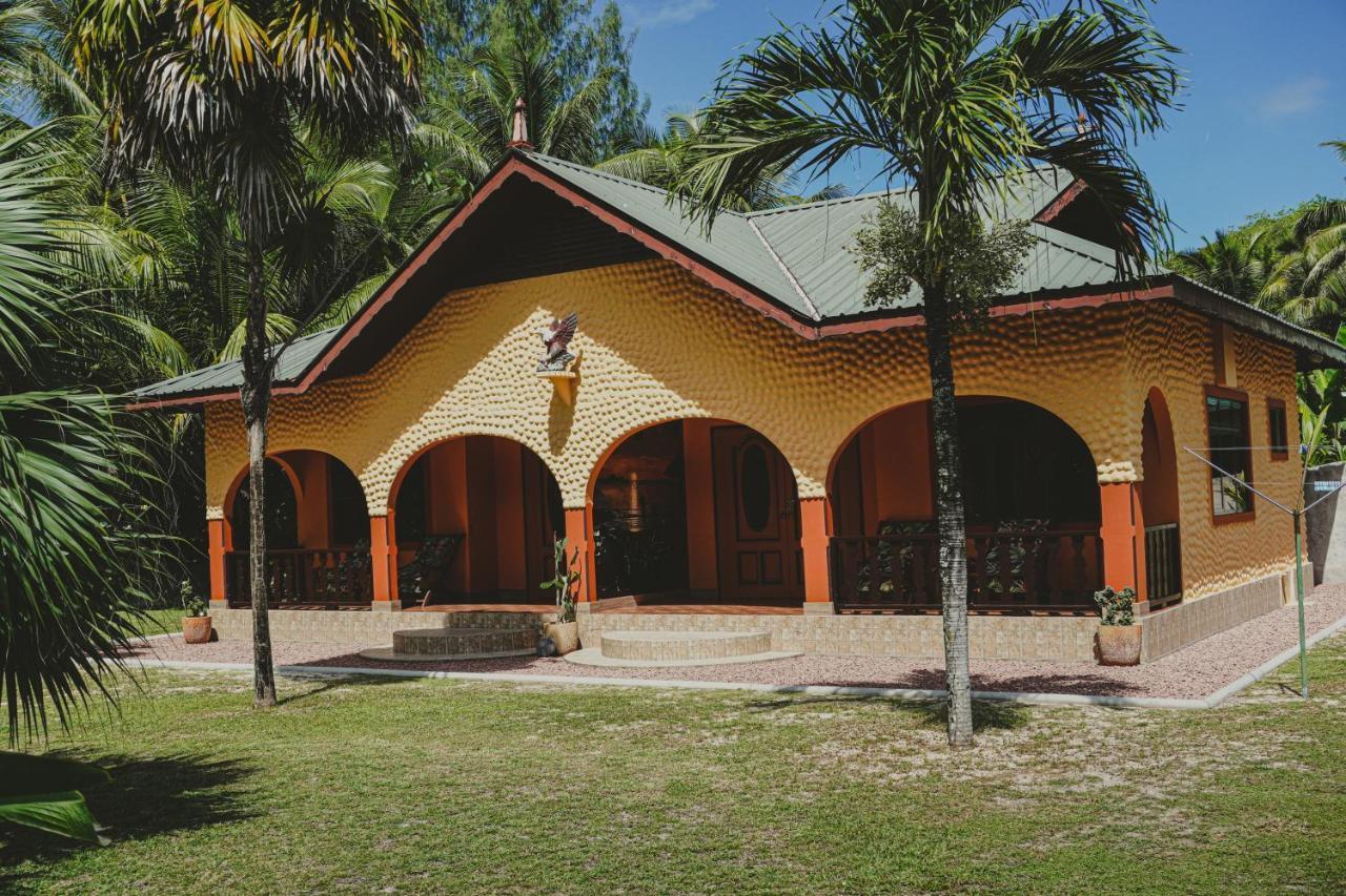 Anse Kerlan Beach Chalets Exteriör bild