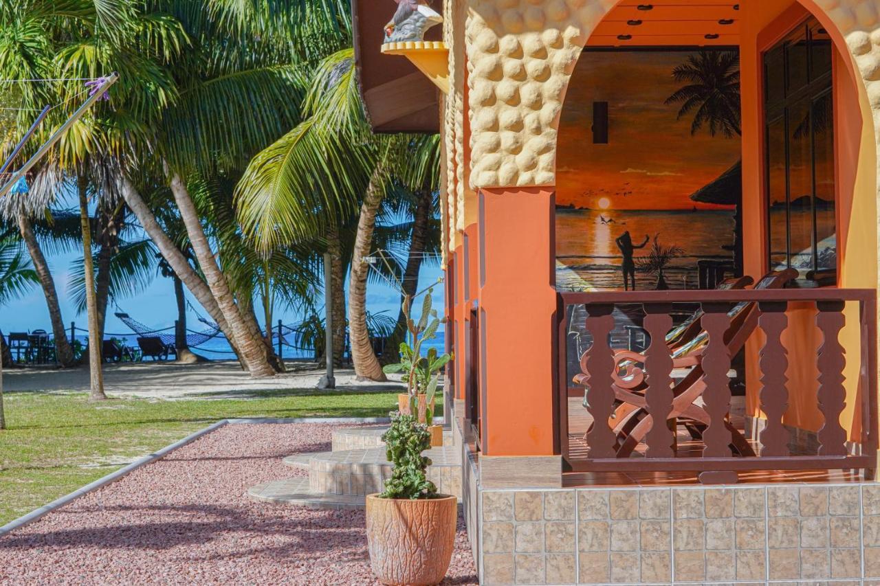 Anse Kerlan Beach Chalets Exteriör bild