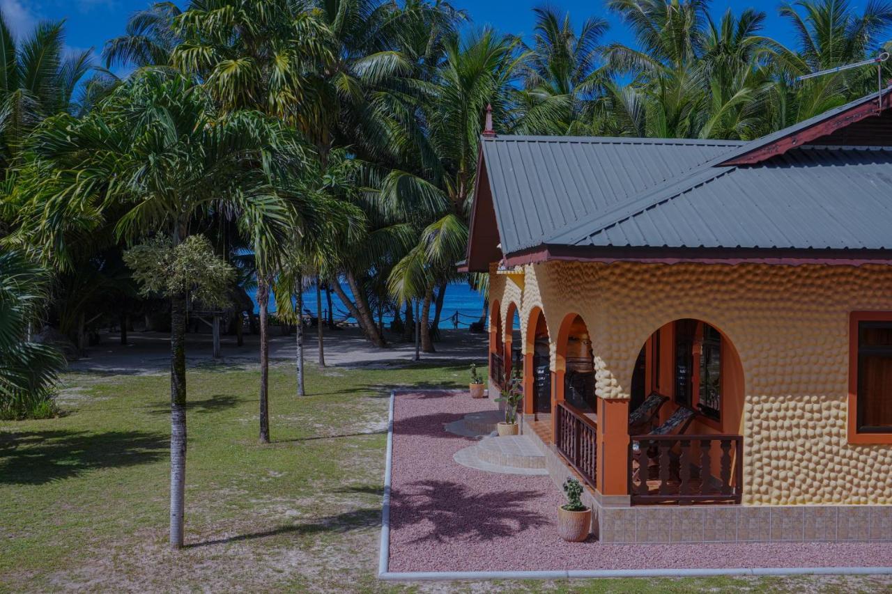 Anse Kerlan Beach Chalets Exteriör bild