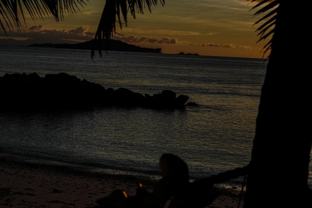 Anse Kerlan Beach Chalets Exteriör bild