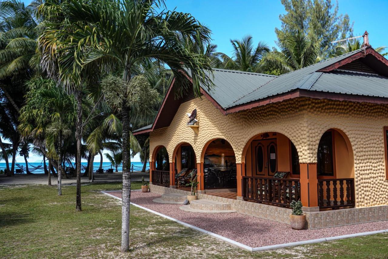 Anse Kerlan Beach Chalets Exteriör bild