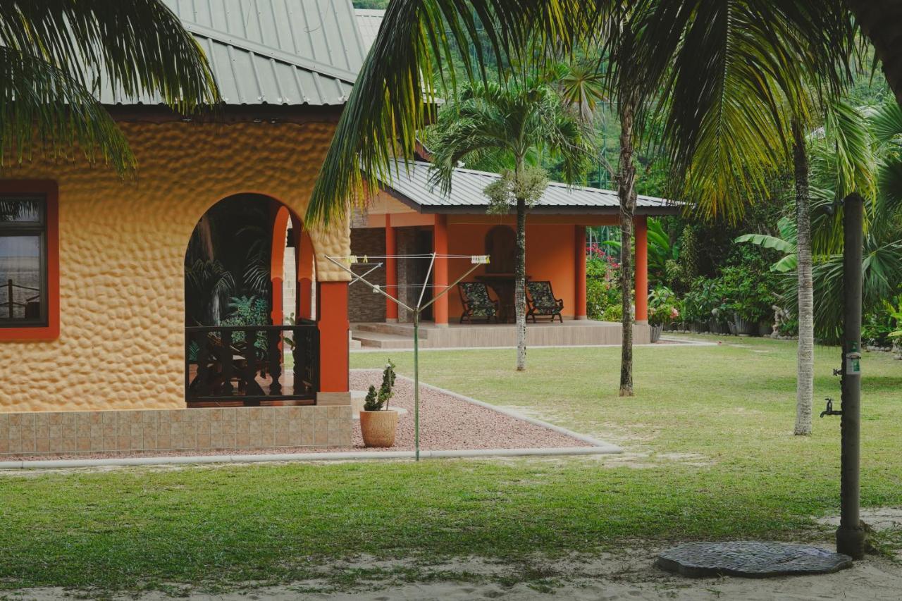 Anse Kerlan Beach Chalets Exteriör bild