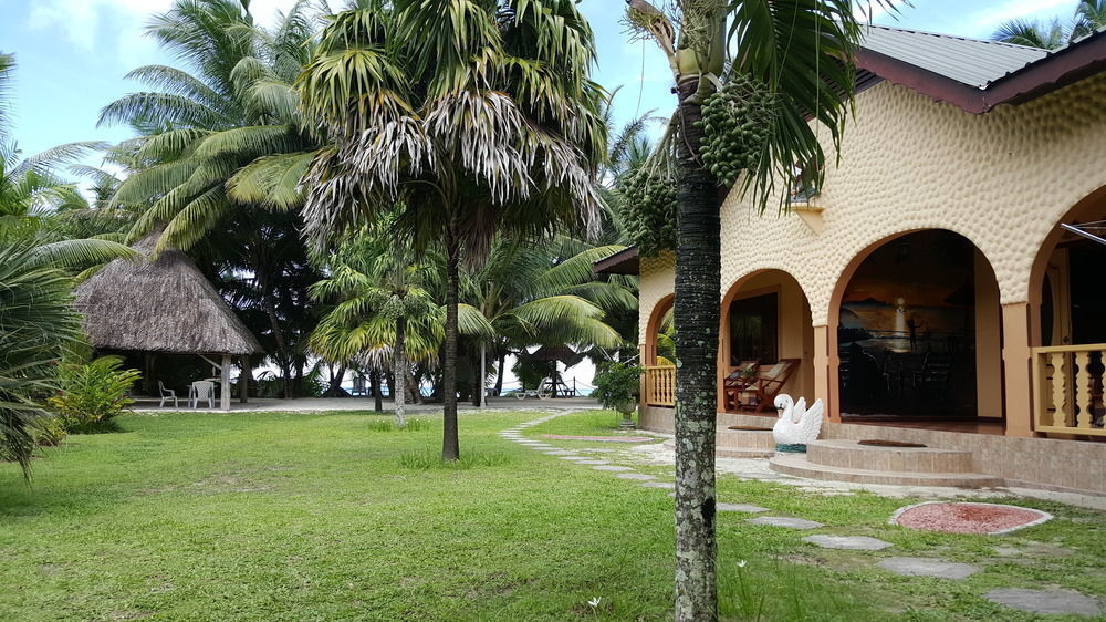 Anse Kerlan Beach Chalets Exteriör bild
