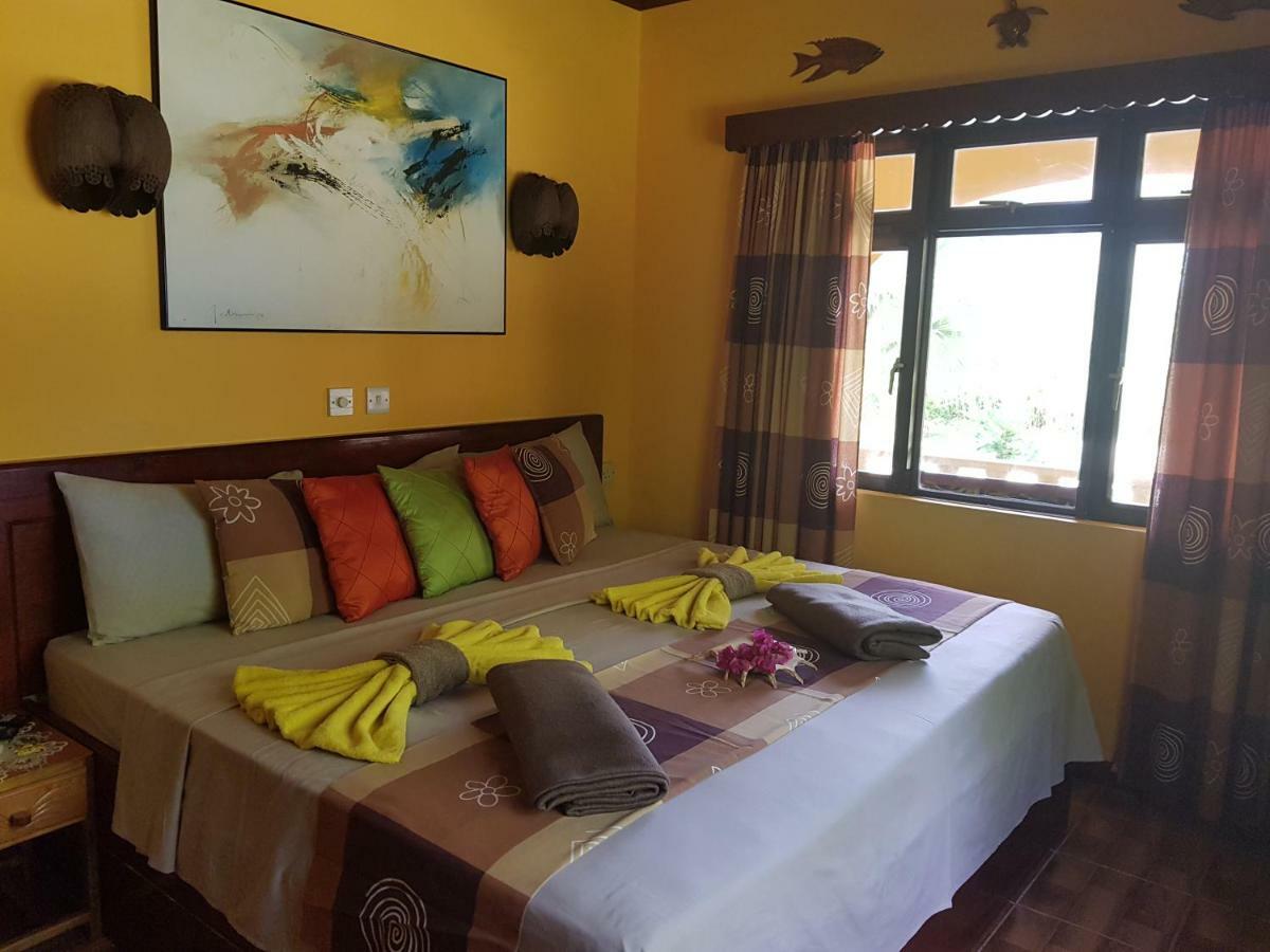 Anse Kerlan Beach Chalets Exteriör bild